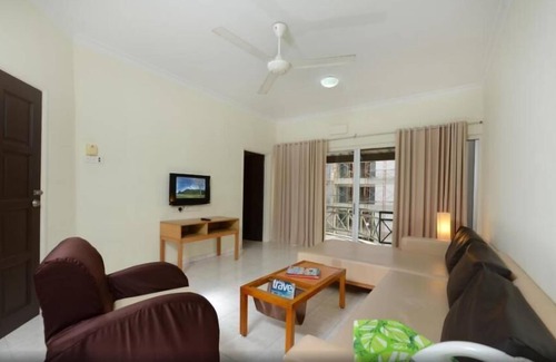 Kuala Teriang Apartment | Perfect 3 BR Family Retreat with Ocean View & Pool Access