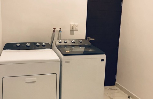 Merida Municipality House | Modern 3 BR Home with Pool & Free Parking in Nice MERIDA
