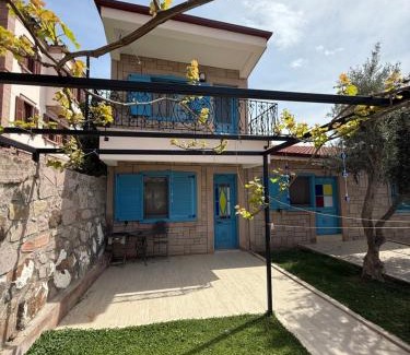 Ayvalik House | 3-BR Stylish 2-Story Greek Stone House in Cunda