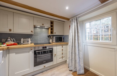 Docking Cottage | Cozy 3 Chapel Cottages: Pet-Friendly Retreat in Norfolk