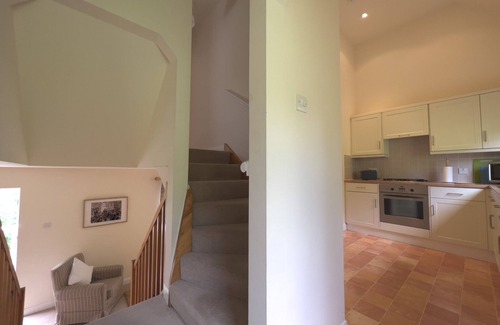 Jedburgh Cottage | Ideal Cottage with Kitchen - Perfect for Families of Four