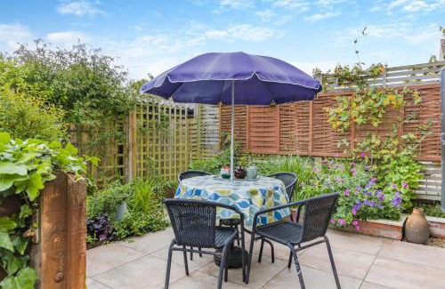 Reepham House | Family-Friendly Retreat at 3 Church Street - Book Your Stay!