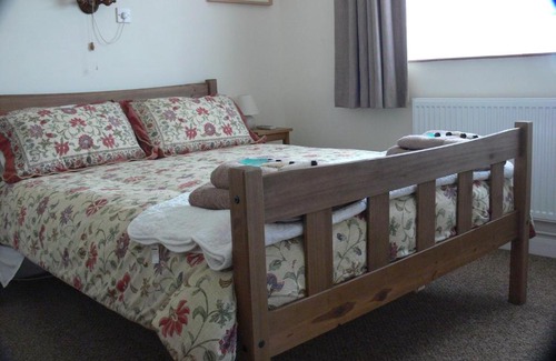 Holt Bed & Breakfast | Pet-Friendly 3 Corners B&B with a 9/10 Guest Rating