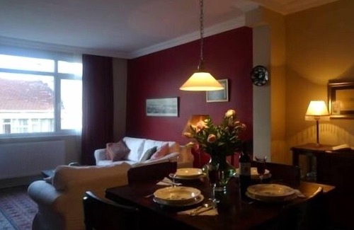 Sultanahmet Apartment | Spacious 3 Double Bedroom Near Blue Mosque with Spa Access
