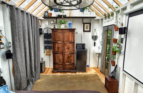 Brantingham Apartment | 3 Epic Stays on Private Island