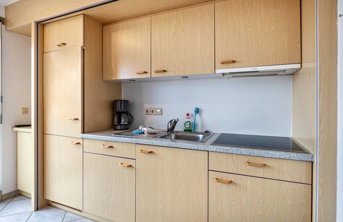 Hoechenschwand Apartment | Cozy 3 Ferienwohnung Edelweiß: Pet-Friendly Retreat Awaits