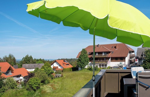 Hoechenschwand Apartment | Cozy 3 Ferienwohnung Edelweiß: Pet-Friendly Retreat Awaits