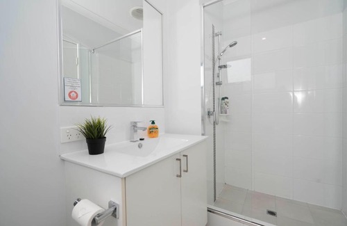 Cloverdale Apartment | Inviting 2BR Apartment in Cloverdale - Family Friendly Stay