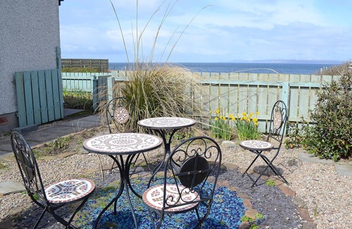 Hunspow Cottage | Pet-Friendly 3 Bedroom Retreat with Ocean Views in Scarfskerry