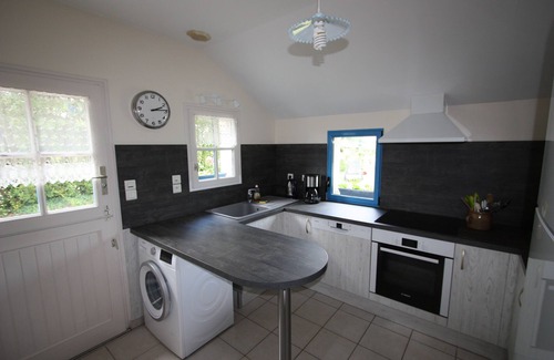 Saint-Lyphard Cottage | Charming Gîte near Kerhinet with Pool and Ocean View