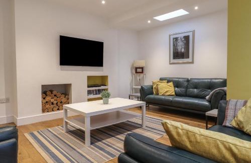 Bridport House | 3 Grange Villas