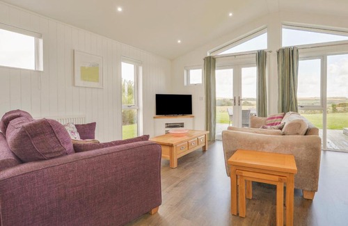 Dobwalls House | Discover 3 Horizon View: Top-Rated Family Retreat in Liskeard