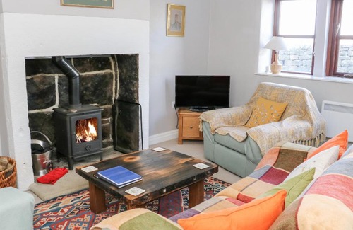 Hebden Bridge House | Pet-Friendly Retreat at 3 Horsehold with Great Reviews