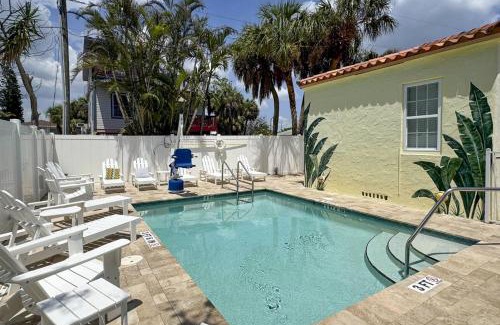Madeira Beach House | Discover Island Paradise Cottages - Family-Friendly Retreat