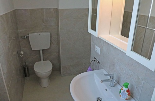 Zenna Apartment | Beachfront 3-Bedroom Apartment with Pool and Ocean Views