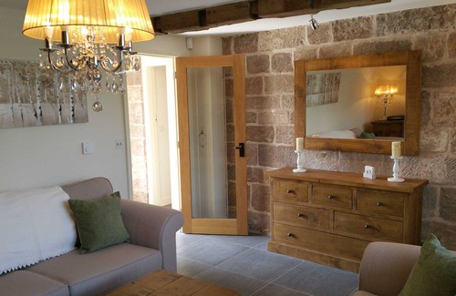 Forsbrook House | Discover Keywest Dove Barn: Pet-Friendly with Breakfast