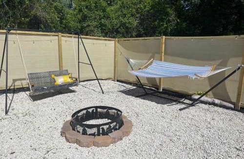 Moon Lake Estates House | Pet-Friendly Getaway: 3 King Bedrooms in New Port Richey