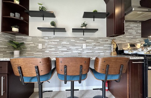 Sharpstown House | Spacious Family Getaway with 5 Bedrooms and Spa Amenities