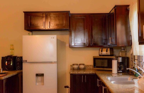 Mammee Bay House | 3 King Beds Drax Hall~Pool~Gym~Gated~Full Air Con
