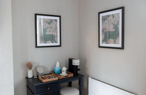 Much Wenlock Hotel | #3 - King Room at The Raven Aparthotel by PureStay