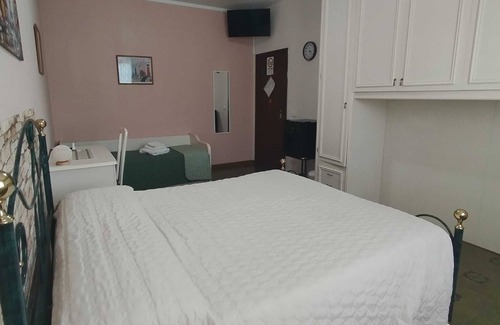 Cotignola Bed & Breakfast | 3 km from Maria Cecilia Hospital, La Casetta Di Cotignola BnB