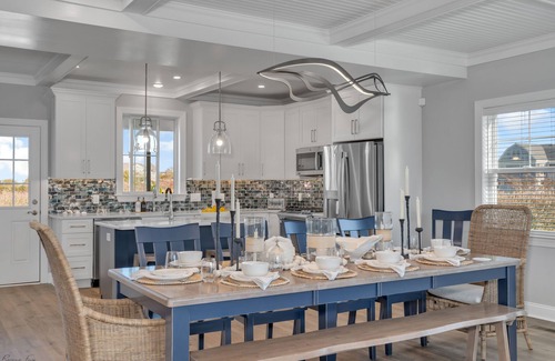 Admiral Estates House | Spacious Family Retreat with Pool and Gathering Spaces