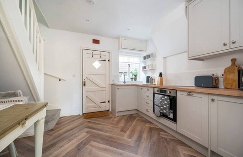 Long Melford House | Unforgettable Stay at 3 Lower Falkland Cottage in Long Melford