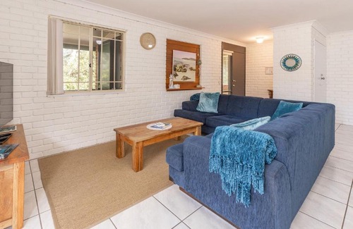 Boomerang Beach House | Highly Rated Family-Friendly Stay at 3 Melaleuca