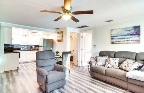 Seminole Apartment | Stylish Seminole Apartment with Yard Near Beautiful Beaches