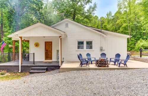 Forest City House | Cozy Forest City Retreat with Fire Pit - Near Downtown!