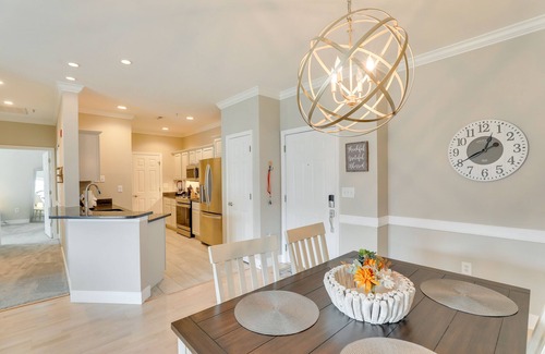 Charleston Condo | Inviting Charleston Condo Steps from Folly Beach with Pool