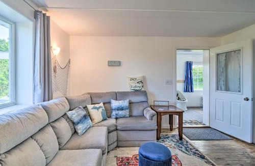 Central Lake House | Pet-Friendly Central Lake Cottage Near Beautiful Beaches