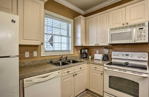 Central Myrtle Beach Apartment | Relax at Magnolia Pointe Resort Condo near Myrtle Beach