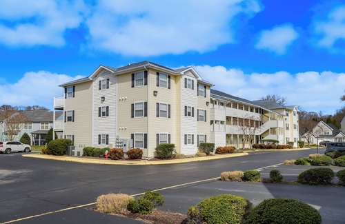 Lewes Apartment | Modern Lewes Condo Steps from Beaches & Shopping!