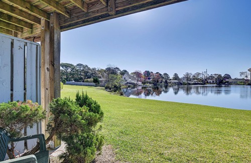 Myrtle Beach Apartment | Cozy Myrtle Beach Condo with Balcony - Steps to the Ocean!