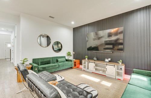 Bearss Plaza House | Pet-Friendly Family Retreat with Spacious Yard in Lutz