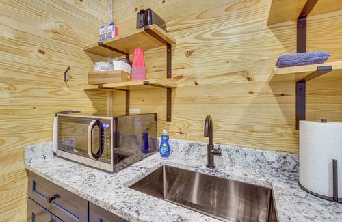 Alpine Bay Cottage | 3 Mi to Water: Logan Martin Lake Cabin Getaway
