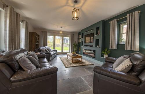 East Layton House | Experience 3 Mill Cottages: Pet and Child Friendly Retreat