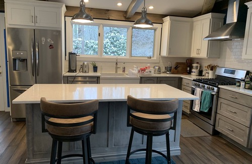 Linville Falls House | Discover Linville Falls: Cozy 3-Bedroom Retreat with Breakfast