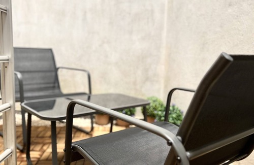 University District House | Cozy 3/4BR House: Steps from MEIR & Central Station