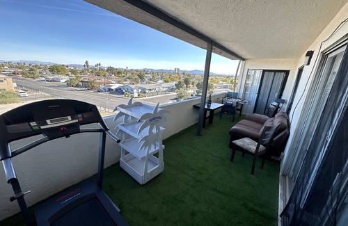 Winchester Apartment | Convenient Stay: Walk to Strip, Pet-Friendly Apartment