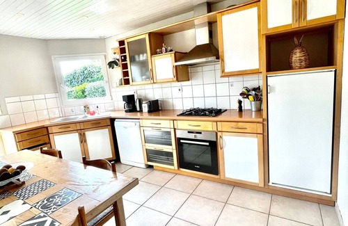 Rotheneuf-Le Pont House | Just Steps from St Malo Beach: Pet-Friendly House with Spa