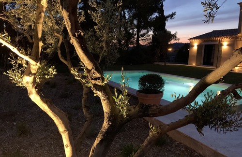 Maussane House | Relaxing Retreat: Mas St Olive with Pool, Steps from Shops