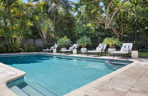 Birch Park Finger Streets House | Family-Focused Dolphin Isle with Ocean View and Pool
