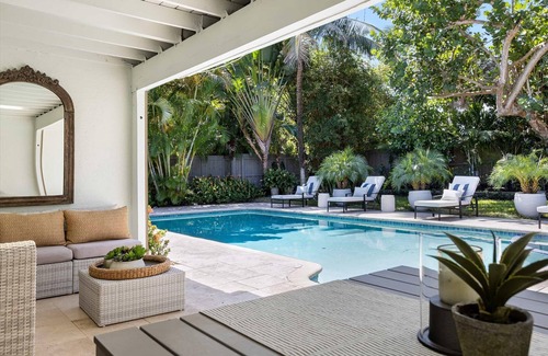 Birch Park Finger Streets House | Family-Focused Dolphin Isle with Ocean View and Pool