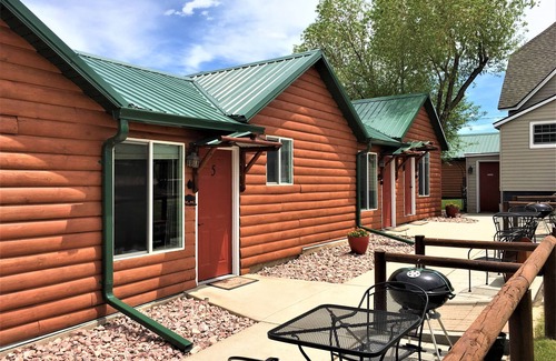 Custer Cabin | Top-Rated Moose Cabin at Ponderosa Place with Kitchen
