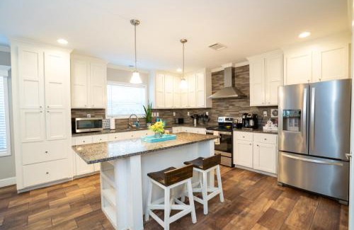Canyon Lake House | Serene Hideaway with Hot Tub & Fire Pit – Rated 9/10