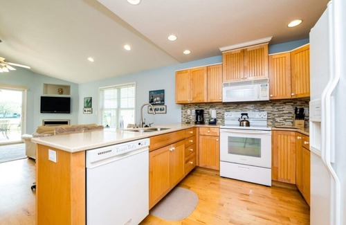 Saint Joseph House | Guest Rated 9.8: Cozy Home with Heated Pool & Hot Tub