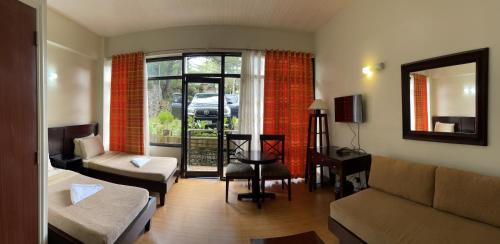 Baguio Apartment | Cozy Gardenville Hotel: Guest Rated 9/10 & Family-Friendly
