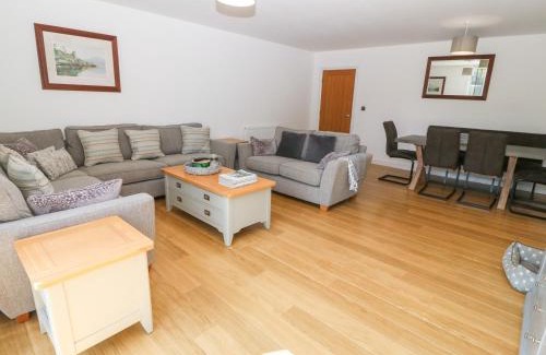 Porthmadog House | Exceptional 3 Pensyflog Barns: Pet & Child Friendly Retreat